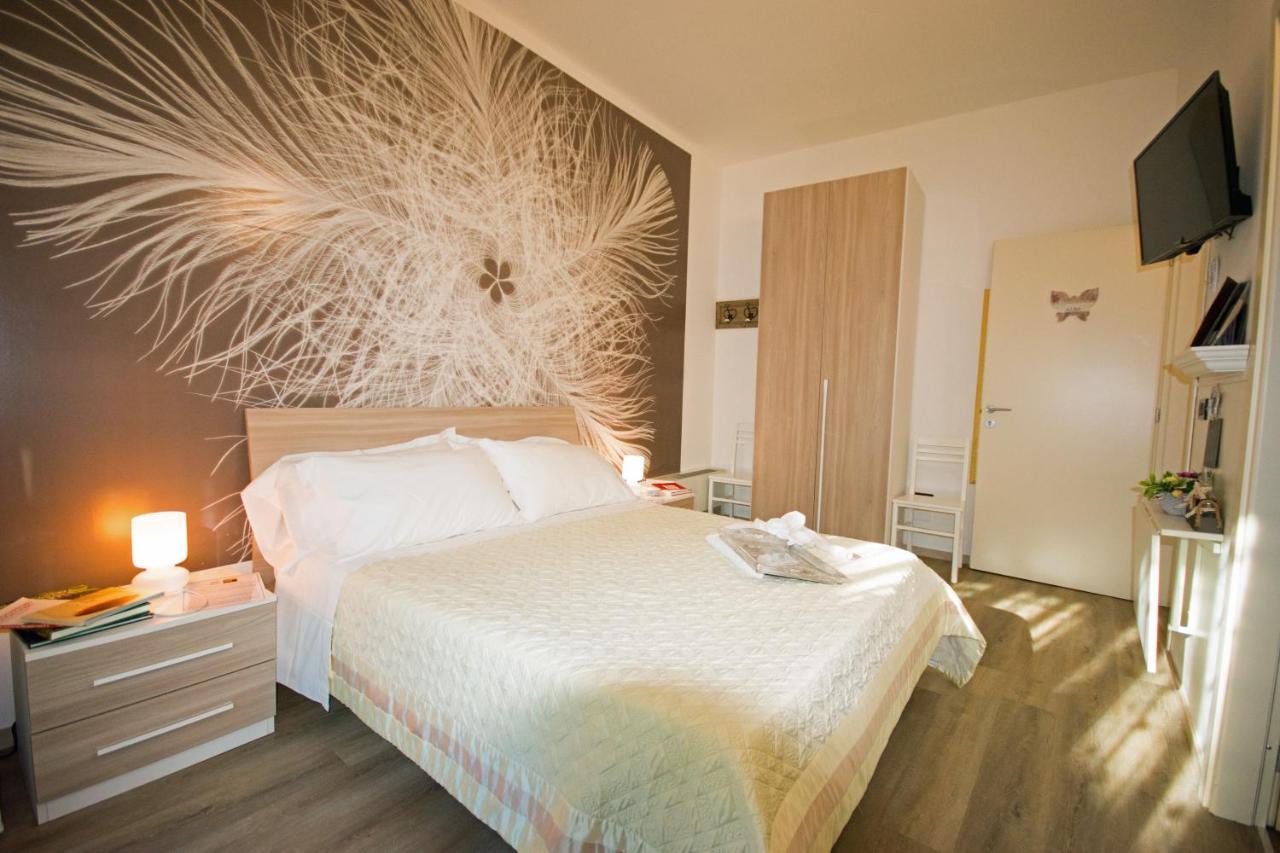 Alba Serena Camere Luaran gambar